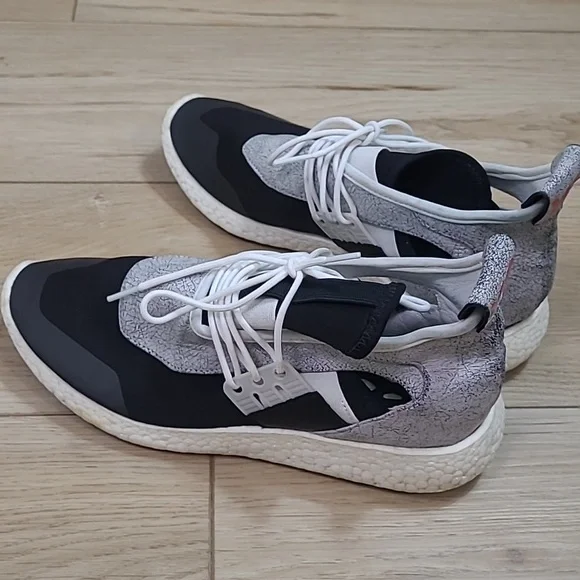 Y3 Boost Light Running Shoes Size 8.5 - Picture 4 of 12